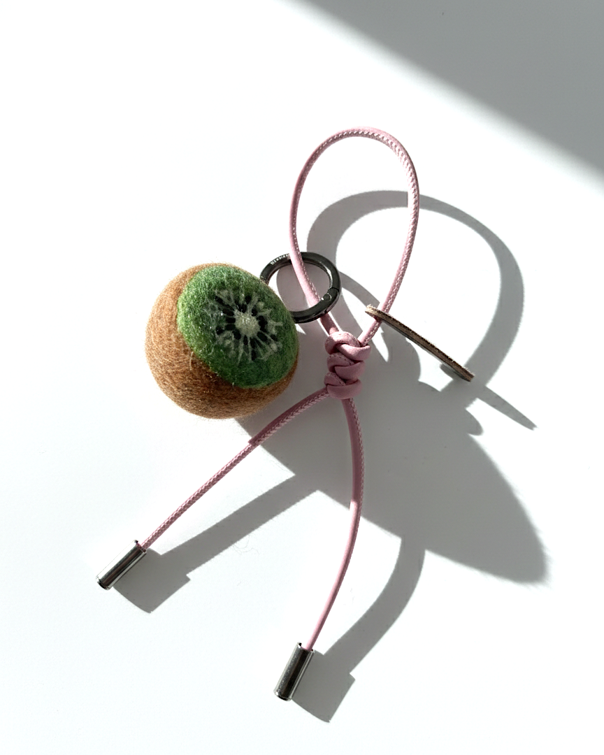 Mossi the Kiwi | Needle-Felted Wool Bag $ Keychain Charm – Woobbi